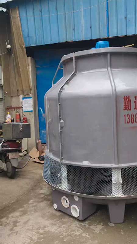 遵义60T玻璃钢冷却塔整塔发货
